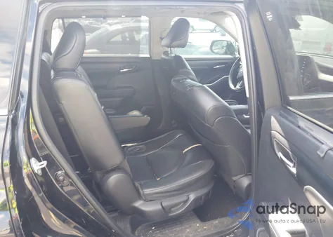 2022 Toyota Highlander Xle z USA, uszkodzony, nr VIN 5TDGZRAHXNS543471